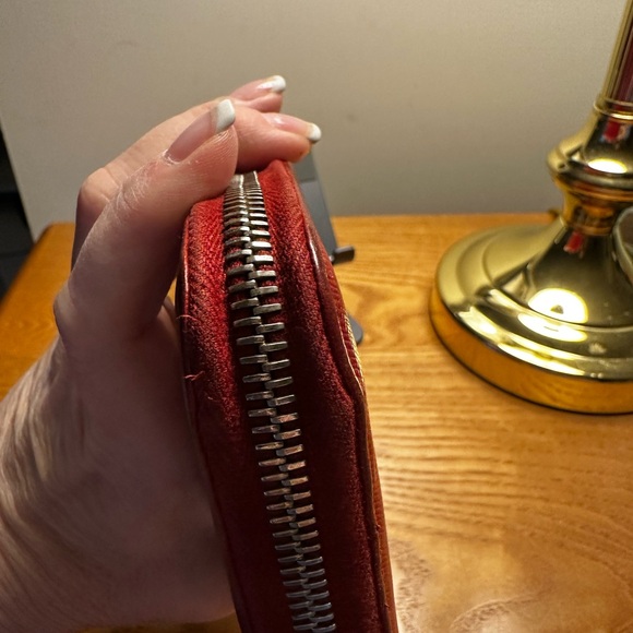Prada Red Leather Zip Wallet W/COA. EUC. - Picture 8 of 12